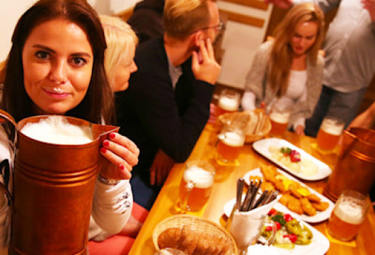 Trinken so viel wie Sie können in der Tschechischen Republik: die Keller der Pilsner Urquell Brauerei