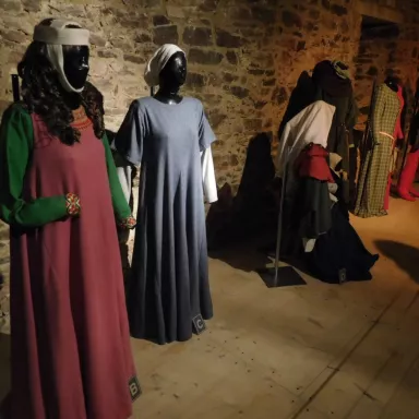 Burgen in der Tschechischen Republik: Brückenburg Velhartice